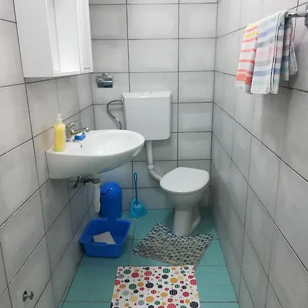 Hana Apartment *